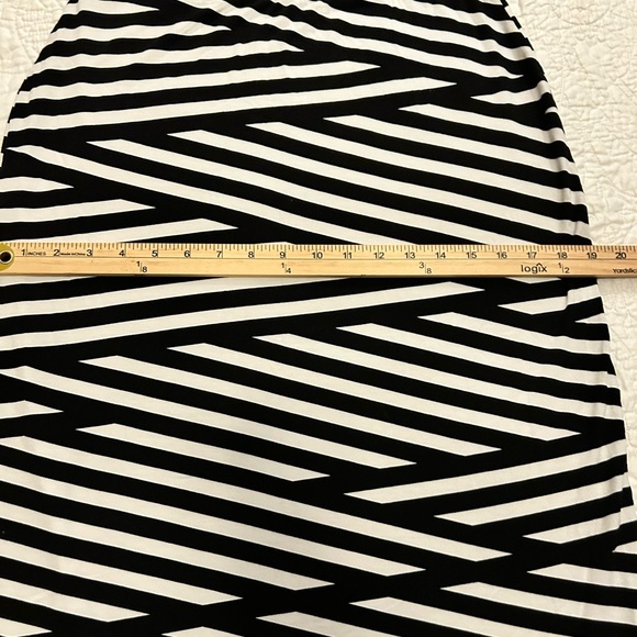 Anthropologie Black and White Geometric Midi Skirt - Picture 6 of 10